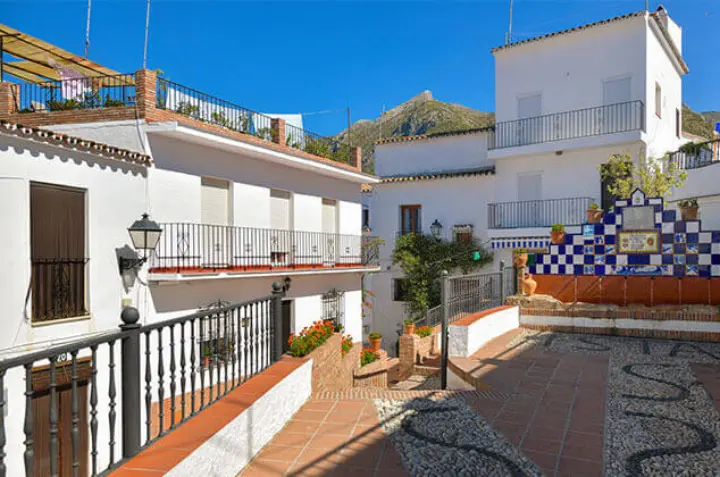 Istán
